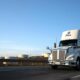 Amazon, AV teknolojisi üzerindeki bahislerini korumaya devam ederken robot kamyon başlangıcına bakıyor