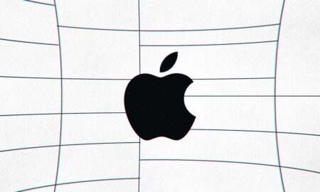 Apple, düzenleyici baskı arttıkça iPhone uygulamalarının yandan yüklenmesine karşı çıkıyor