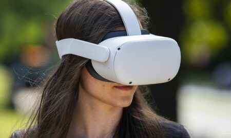 Facebook VR pazarını köşeye sıkıştırıyor mu?