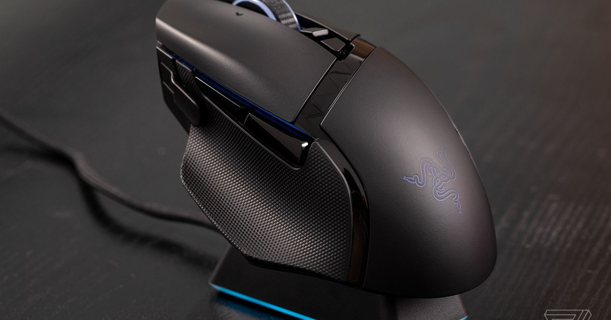 Razer's Basilisk Ultimate, Best Buy'da 50$ değerinde Steam hediye kartı içeriyor