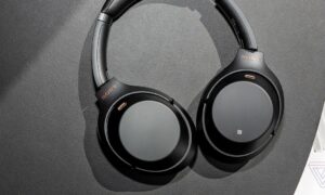 Sony'nin WH-1000XM3'ü 190 dolardan çok iyi