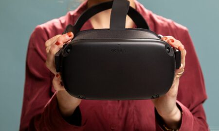 Yeni Oculus Quest güncellemesi, orijinal kulaklık için çoklu görev ve kablosuz akış ekler