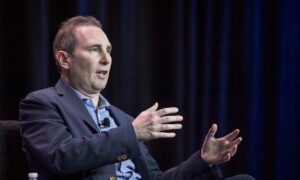 Andy Jassy resmi olarak Jeff Bezos'tan Amazon CEO'sunu devraldı