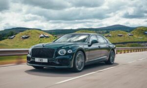 Bentley, 'şimdiye kadarki en verimli Bentley' olan Flying Spur Hybrid ile ilgili ayrıntıları açıkladı