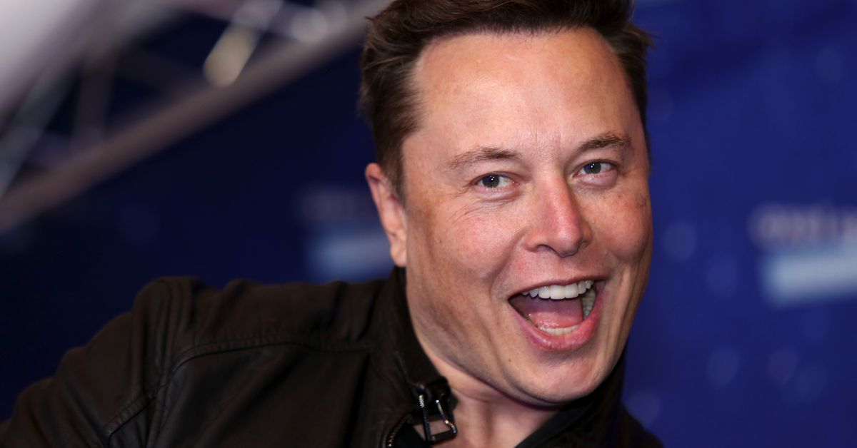 Elon Musk, sürücüsüz arabaların 'zor bir problem' olduğunun şimdi farkına varıyor