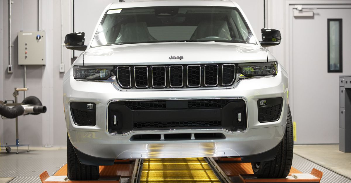 Jeep, 2025 yılına kadar her kategoride "sıfır emisyonlu" SUV'lara sahip olacağını söyledi