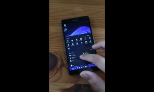 Öğrenci, Windows Phone'da Windows 11'i çalıştırıyor
