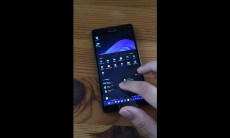 Öğrenci, Windows Phone'da Windows 11'i çalıştırıyor