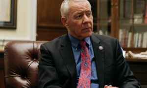 Rep. Ken Buck, Cumhuriyetçi antitröstün yeni yüzü