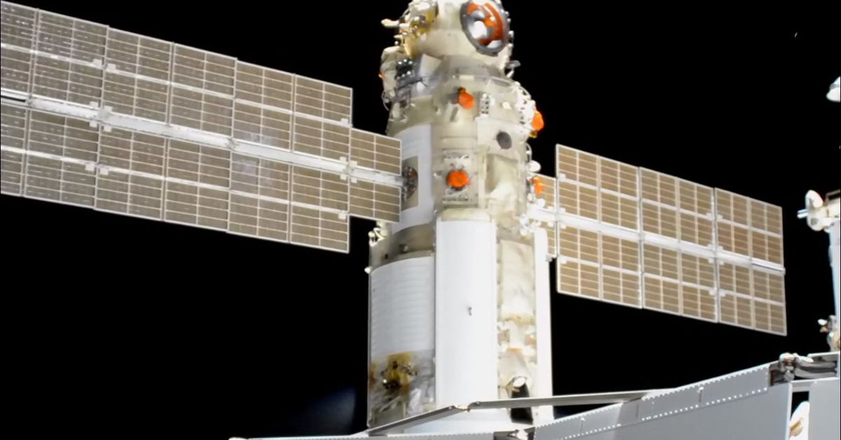 Rus modülünden kontrolsüz ateşleme, Uluslararası Uzay İstasyonunda kısa bir 'savaş halatına' neden oluyor