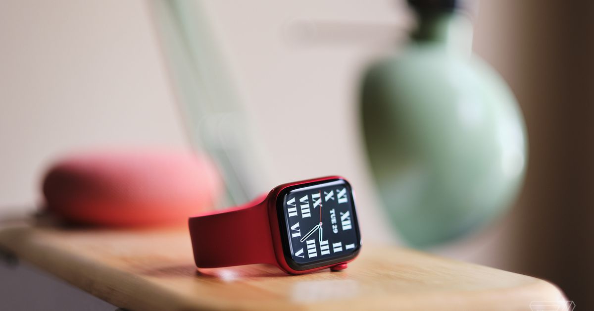 Apple Watch Series 7'nin düz kenarları ve daha büyük ekranları olduğu bildiriliyor