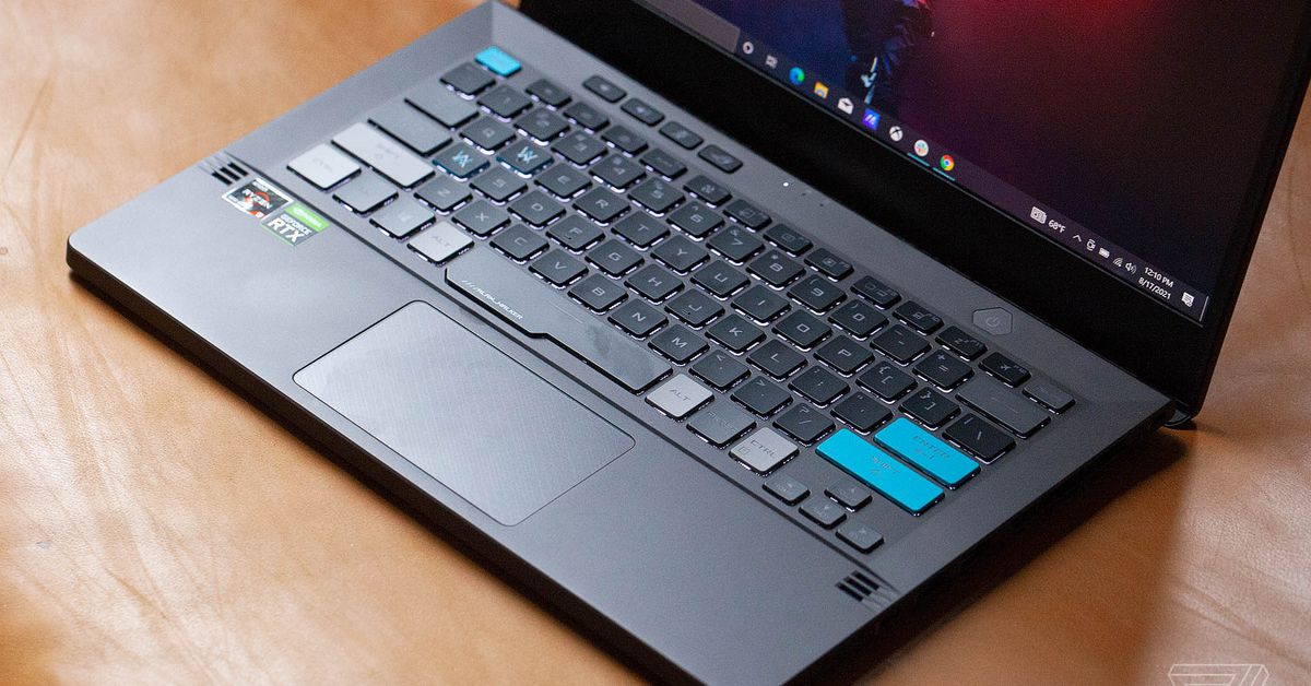 Asus'un özel sürümü Zephyrus G14, kendi DJ güvertesiyle birlikte geliyor