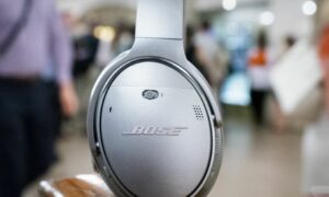 Bose'un QC35 II kablosuz kulaklıkları Woot'ta 100 $ indirimli