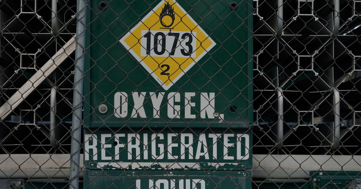 COVID dalgalanması SpaceX, su hizmetleri için sıvı oksijen sorunlarına neden oluyor