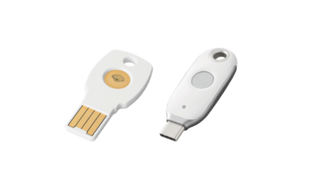 Google'ın yeni Titan güvenlik anahtarı dizisi, USB-C ve NFC arasında seçim yapmanıza neden olmayacak