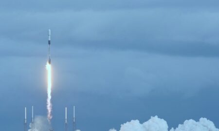 SpaceX, küçük uydu girişimi Swarm Technologies'i satın alıyor