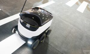 Starship Technologies'in teslimat robotları bu sonbaharda daha fazla üniversite kampüsüne geliyor