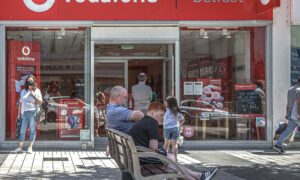 Vodafone, Brexit'ten sonra Avrupa'da roaming ücretlerini yeniden başlatacak