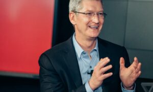 Apple CEO'su Tim Cook'un artırılmış gerçekliği övdüğü her seferin kısa bir tarihi