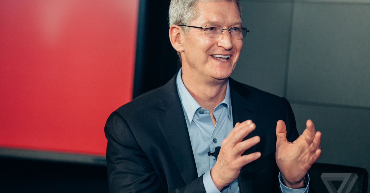 Apple CEO'su Tim Cook'un artırılmış gerçekliği övdüğü her seferin kısa bir tarihi