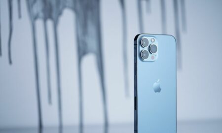 Doğru elektrikli tuğla ile iPhone 13 Pro Max'inizi çok daha hızlı şarj edebilirsiniz