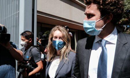 Dolandırıcılık mı yoksa sadece başarısızlık mı? Theranos'un kurucusu Elizabeth Holmes'un duruşma açılış argümanları