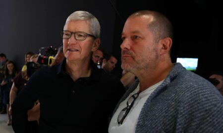 Eski Apple tasarımcısı Jony Ive artık Ferrari için de pahalı şeyler tasarlıyor