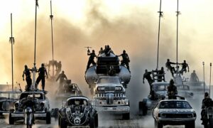 Mad Max: Fury Road'un ikonik kıyamet sonrası Savaş Kuleleri filosu açık artırmada