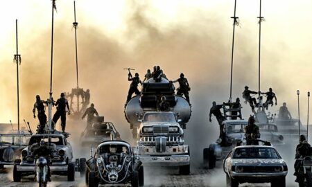 Mad Max: Fury Road'un ikonik kıyamet sonrası Savaş Kuleleri filosu açık artırmada