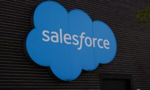 Salesforce, üreme sağlığına erişim konusunda endişe duyan çalışanların Teksas'tan çıkmalarına yardımcı olacak