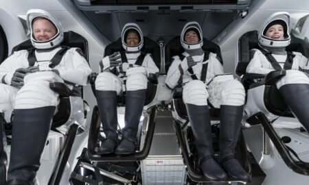 SpaceX, ilk özel vatandaşlar ekibini uzaya göndermek üzere