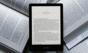 Amazon Kindle Paperwhite (2021) incelemesi: daha büyük ve daha iyi bir kitap