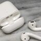 Apple'ın ikinci nesil AirPod'ları 30 dolarlık kalıcı bir fiyat indirimi aldı