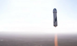 Blue Origin, William Shatner ve mürettebatını başarıyla uzayın kenarına ve geriye gönderdi