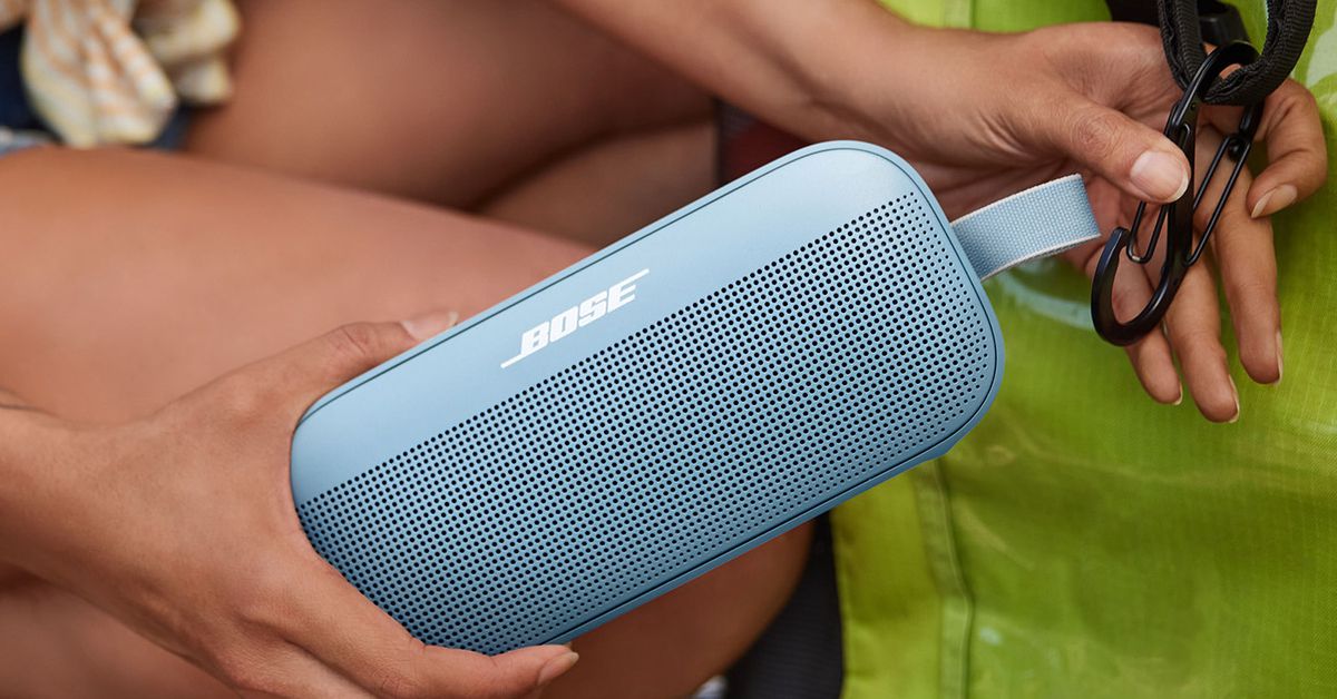 Bose'un yeni SoundLink Flex hoparlörü sağlam bir tasarıma ve "şaşırtıcı" bir sese sahiptir