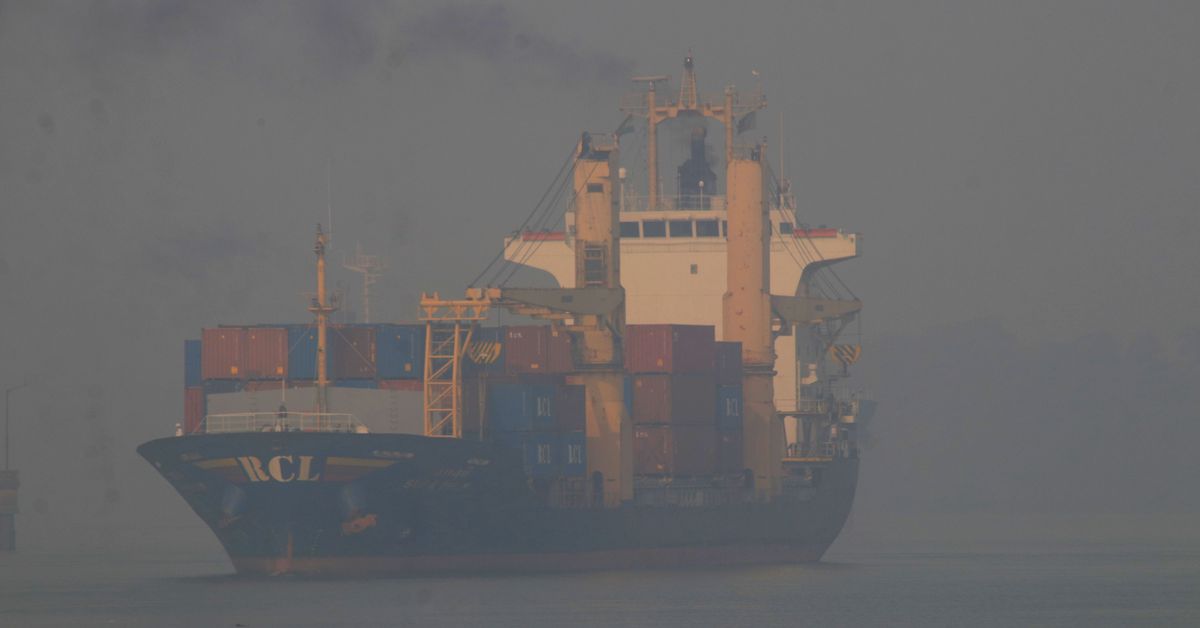 Dev perakendeciler fosil yakıtlı gemileri geride bırakma sözü verdi