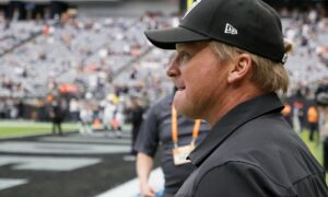 EA, e-posta skandalından sonra eski Raiders koçu Jon Gruden'ı Madden'den uzaklaştırıyor