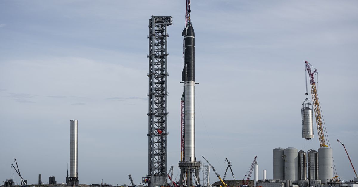 Eleştirmenler ve destekçiler, SpaceX'in Güney Teksas'tan fırlatma planlarını tartışmak için yürürlüğe girdi