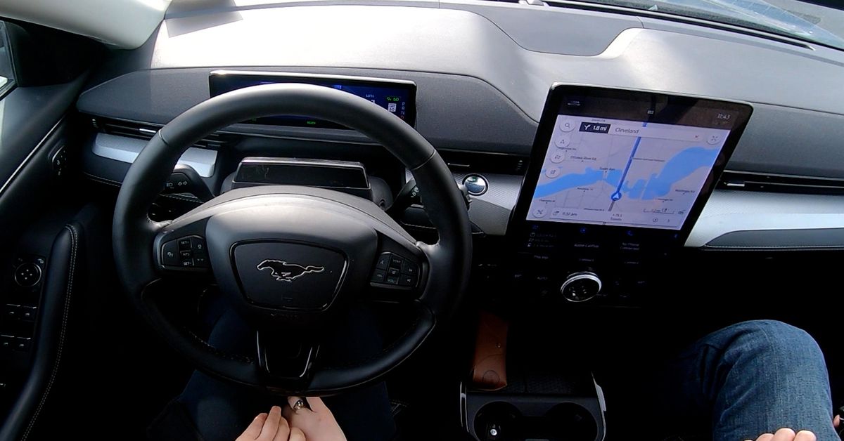 Ford, 'eller serbest' BlueCruise sürücü yardım özelliğinin lansmanını 2022'ye kadar erteledi