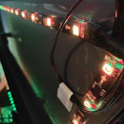 <em>TV’nin arkasına 12 fitlik bir LED ışık şeridi yapıştırılmalıdır.</em>” /> 12 fitlik bir LED ışık şeridi yapıştırılmalıdır TV’nin arkasına. <img data-lazyloaded=