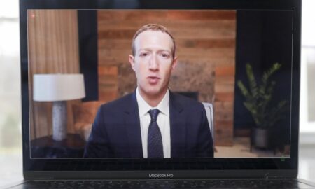 Mark Zuckerberg, Facebook muhbirinin iddialarının 'hiç mantıklı olmadığını' söyleyerek sessizliğini bozdu