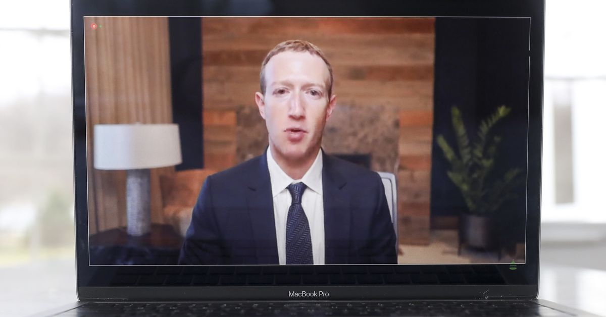 Mark Zuckerberg, Facebook muhbirinin iddialarının 'hiç mantıklı olmadığını' söyleyerek sessizliğini bozdu