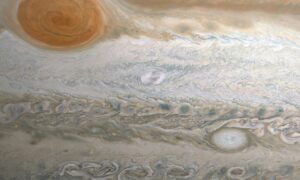 NASA'nın Juno uzay aracı, Jüpiter'in Büyük Kırmızı Noktasının ne kadar derine gittiğini bulur