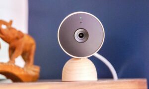 Nest Cam (iç mekan) incelemesi: Google'ın sevimli küçük kamerası bir adım ileri üç adım geri gidiyor