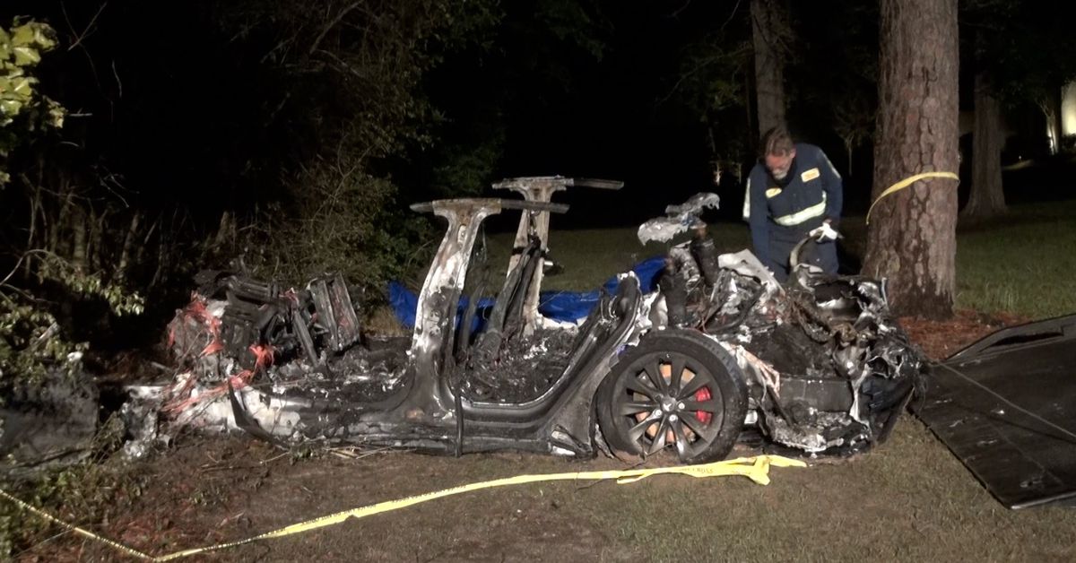 NTSB, Teksas'taki "Sürücüsüz" Tesla kazasının aslında sürücüsüz olmadığını söylüyor