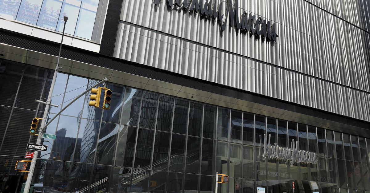 PSA: Neiman Marcus hala var ve saldırıya uğradı