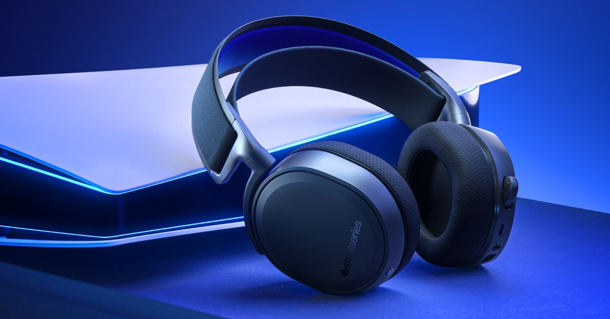 SteelSeries'in en yeni kulaklıkları daha iyi pil ömrüne ve USB-C şarjına sahiptir