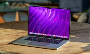 Yeni 14 inç MacBook Pro, Amazon'da zaten 50 $ indirimli