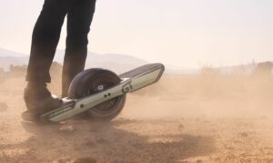 Yeni Onewheel GT, tek bir şarjla 32 mil seyahat edebilir