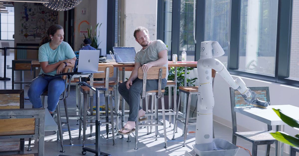 Alphabet, prototip robotlarını Google'ın ofislerinin etrafını temizlemek için kullanıyor